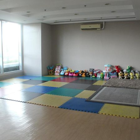 Affordable Makati Serviced Apartments Manila Exteriör bild