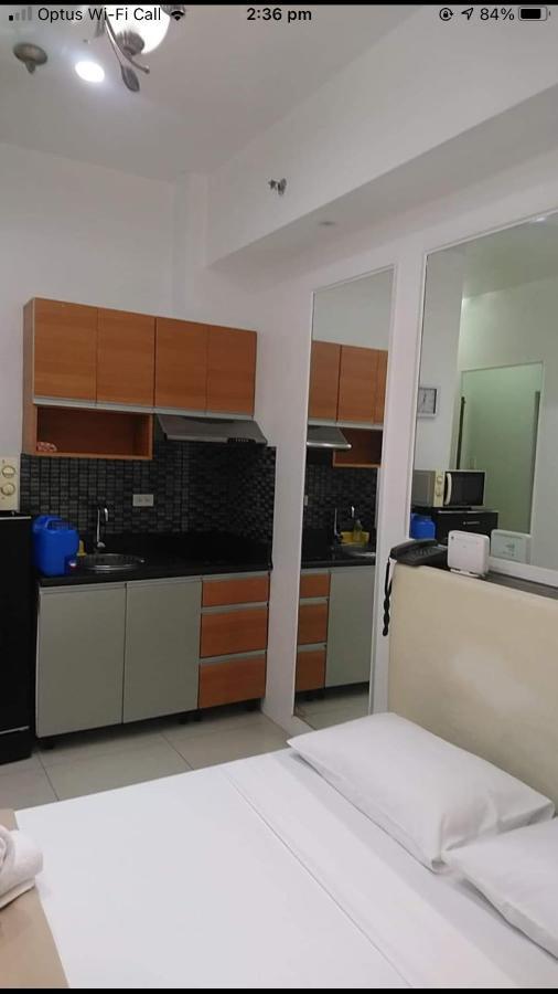 Affordable Makati Serviced Apartments Manila Exteriör bild