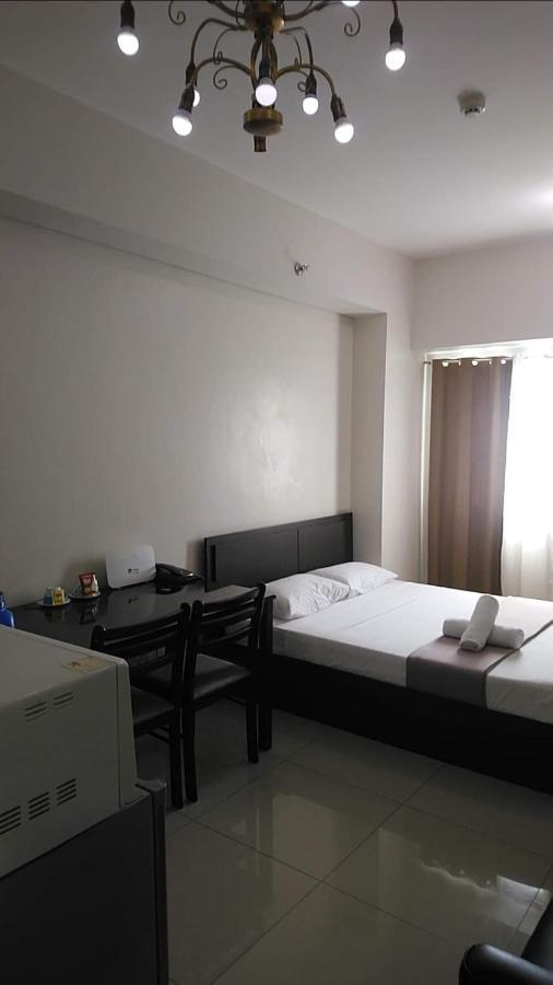 Affordable Makati Serviced Apartments Manila Exteriör bild