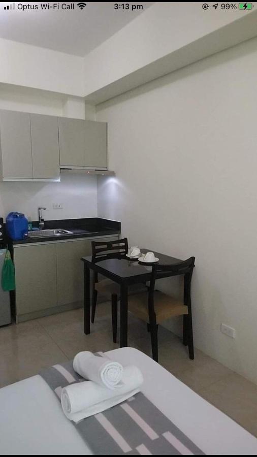 Affordable Makati Serviced Apartments Manila Exteriör bild