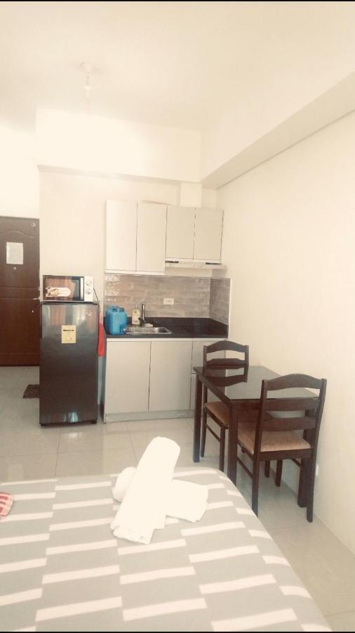 Affordable Makati Serviced Apartments Manila Exteriör bild