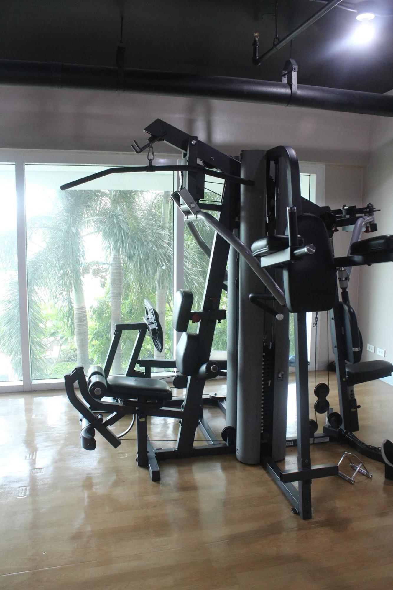 Affordable Makati Serviced Apartments Manila Exteriör bild