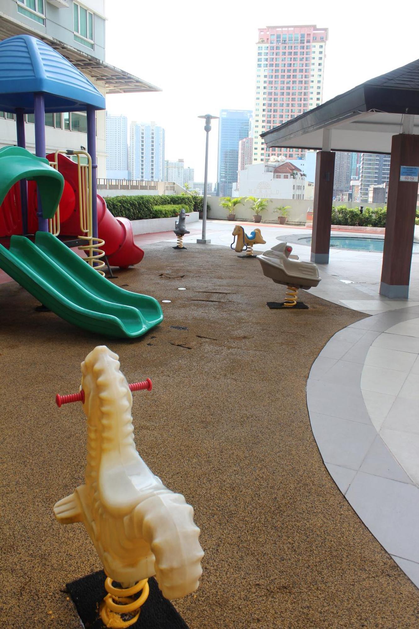 Affordable Makati Serviced Apartments Manila Exteriör bild