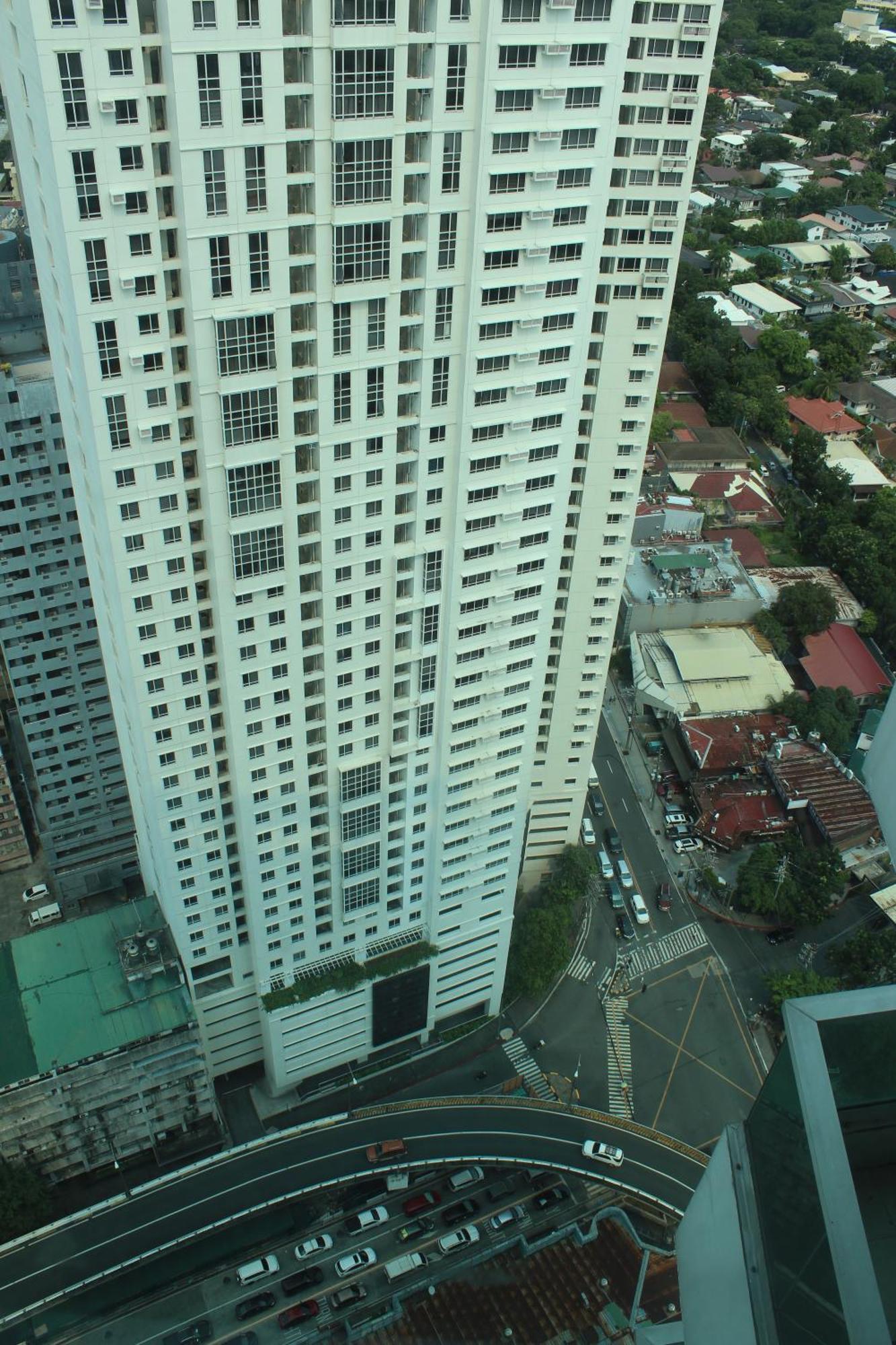 Affordable Makati Serviced Apartments Manila Exteriör bild