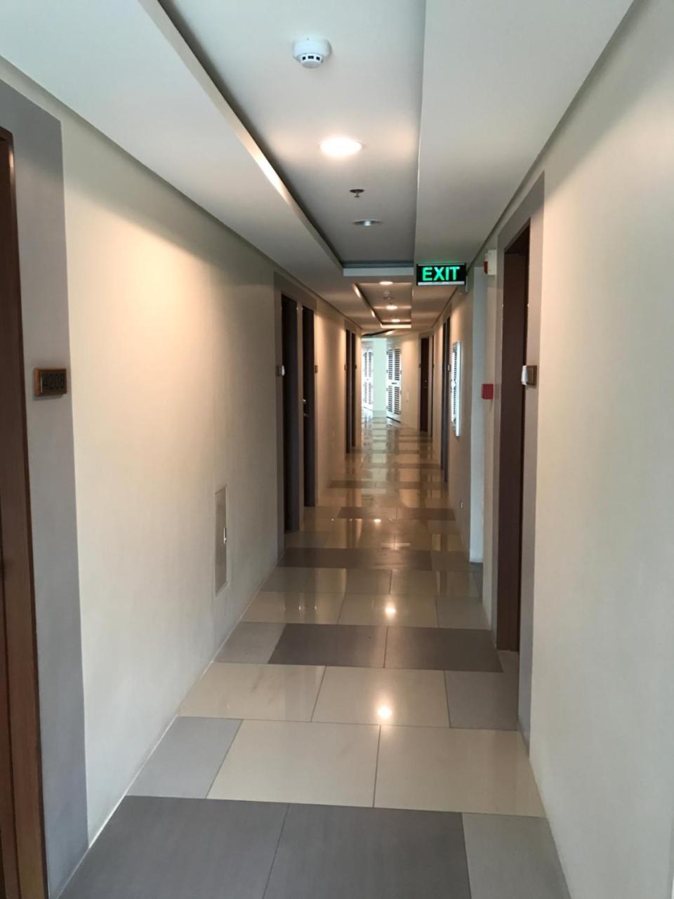 Affordable Makati Serviced Apartments Manila Exteriör bild